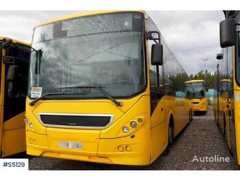 Bus pariwisata VOLVO 8900 B9RLE 6X2 Bus