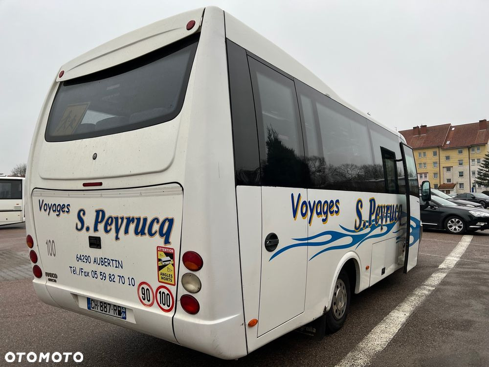 Bus pinggiran kota Irisbus Iveco / Wing / 29 miejsc / klima / Cena 132000zł netto: gambar 4