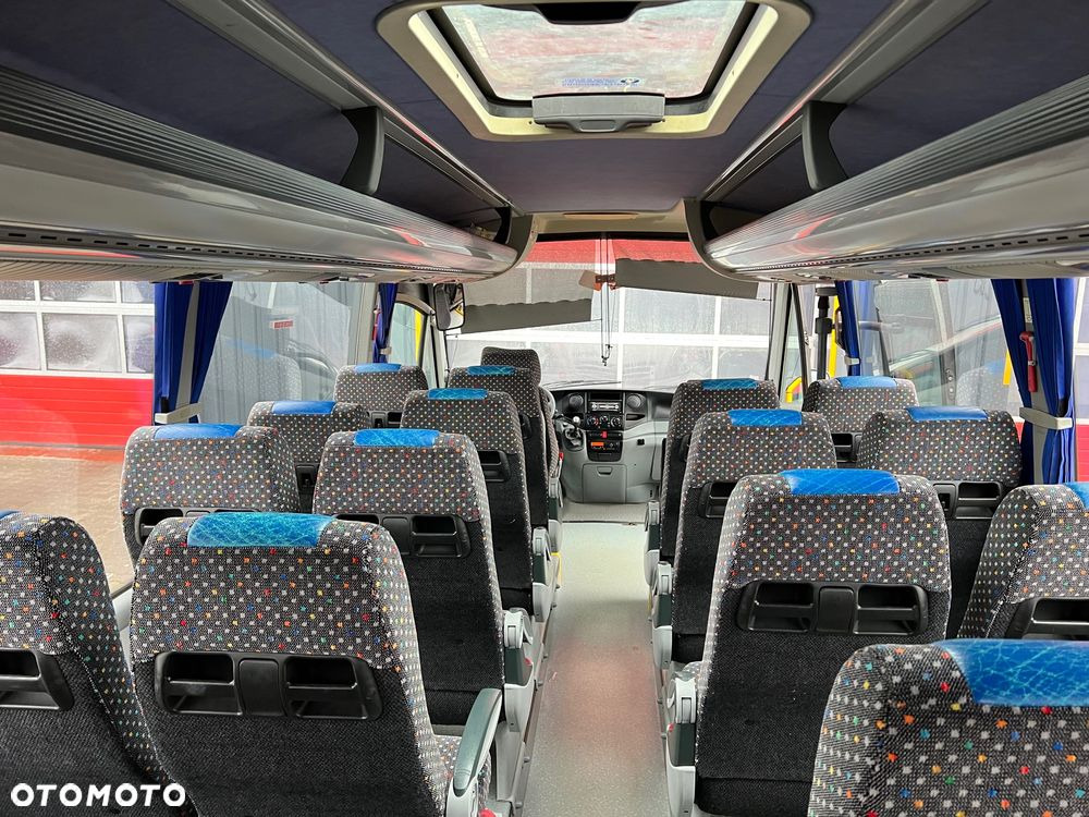 Bus pinggiran kota Irisbus Iveco / Wing / 29 miejsc / klima / Cena 132000zł netto: gambar 6