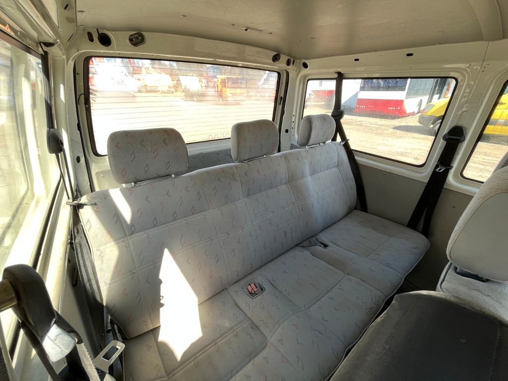 Bus mini, Van penumpang VolkswagenT4 Transporter Economy Kombi 9-Sitzer: gambar 10