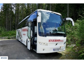 Bus pariwisata Volvo B12B: gambar 1