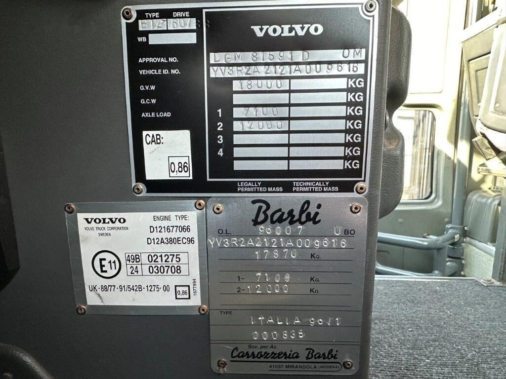 Bus pariwisata Volvo B12B Retarder 57 seats TV Frigo: gambar 21