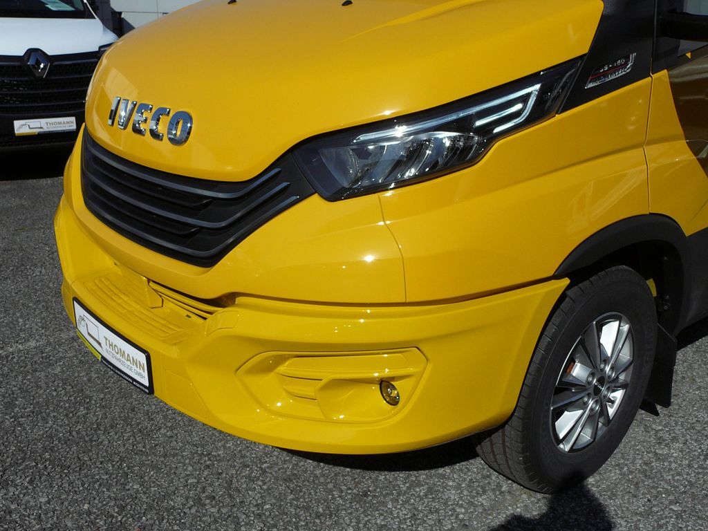 Mobil derek, Van pengiriman baru Iveco Daily 35S18 Autotransporter Aut. Luftfed. NAVI: gambar 10