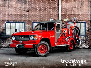 Toyota Landcruiser - Truk pemadam kebakaran