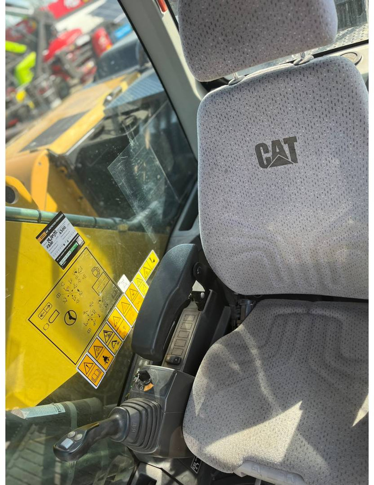 Ekskavator roda CAT MH3022: gambar 8