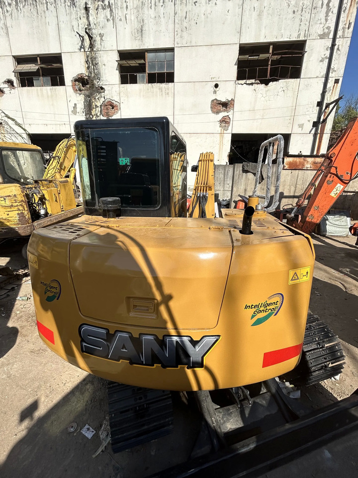 Ekskavator mini China used Sany SY75 Excavator Small digger Sany SY75C excavator for sale: gambar 3
