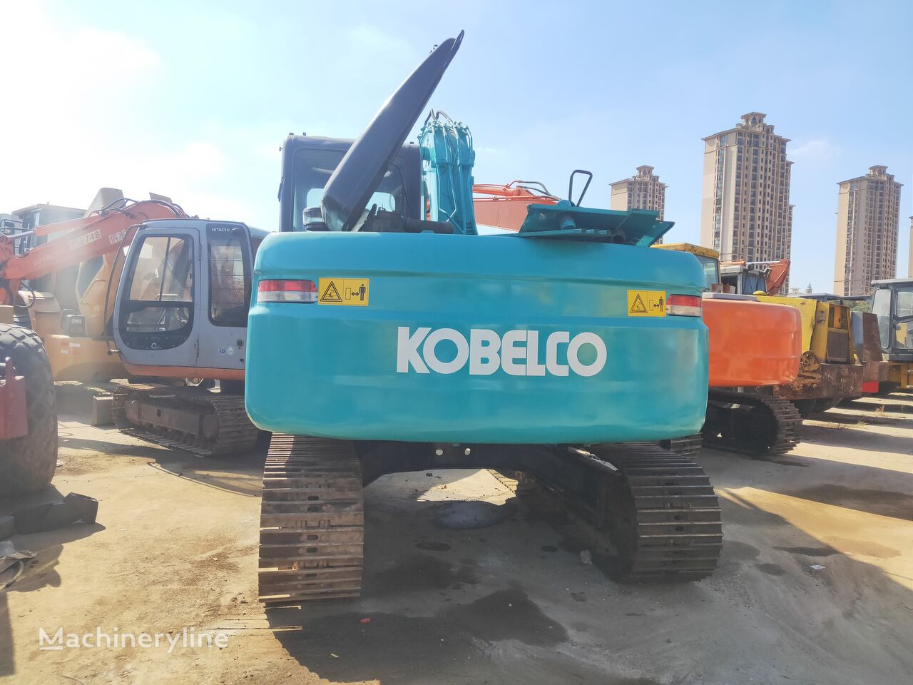 Ekskavator perayap Kobelco SK140: gambar 3