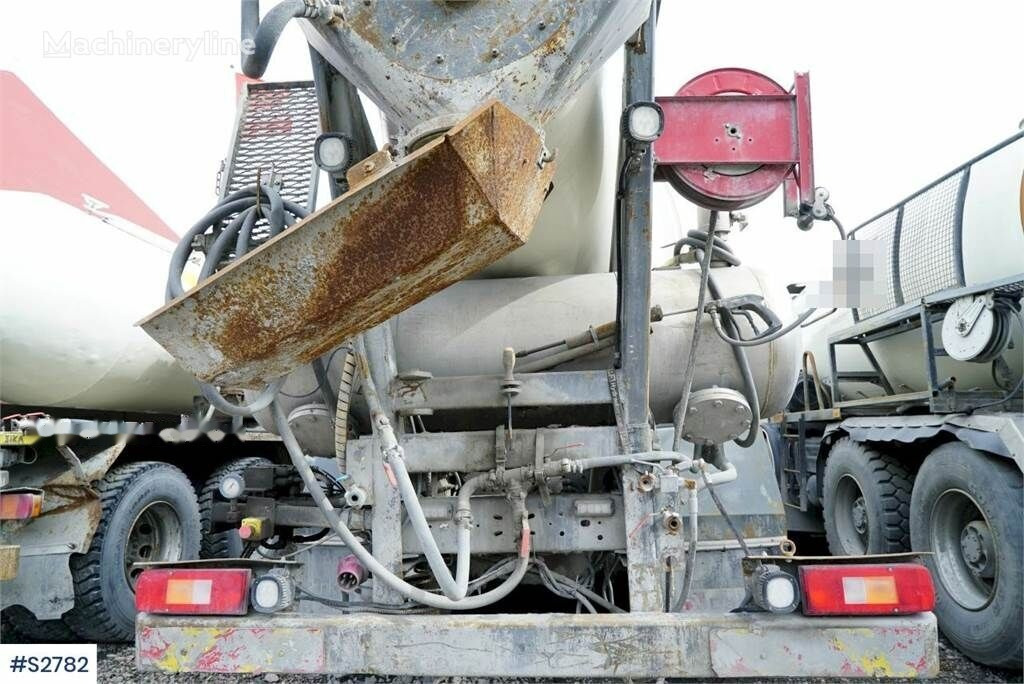 Truk pengaduk beton Volvo FM480 6x4 Mining Truck: gambar 10