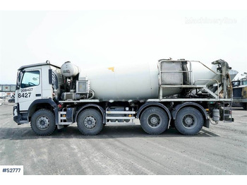 Truk pengaduk beton Volvo FMX 8x4 Mixer Truck: gambar 2