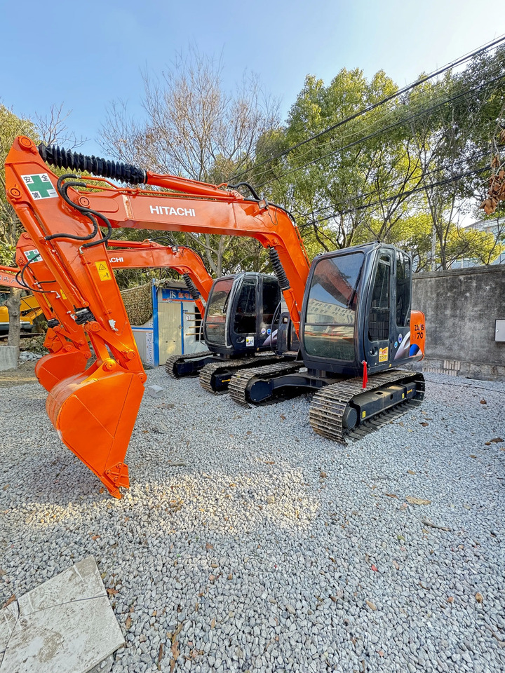Ekskavator mini cheap price Hitachi digger excavator 6.5 ton  hitachi zx70 excavator used hitachi zx70 mini excavator: gambar 3