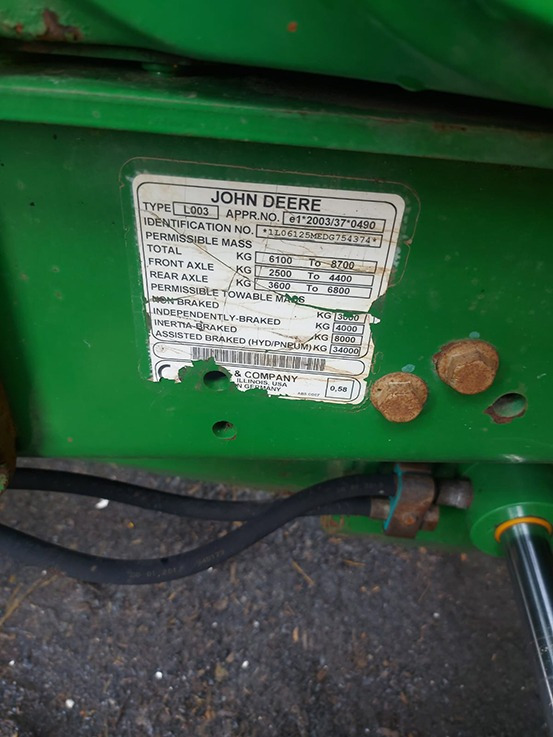 Traktor John Deere 6125 M: gambar 2