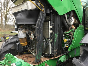 Traktor John Deere 6175R: gambar 4