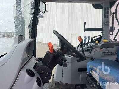 Traktor NEW HOLLAND T6080 4x4 Tracteur Agricole Range Command: gambar 12