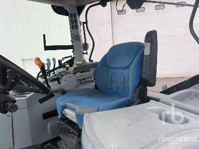 Traktor NEW HOLLAND T6080 4x4 Tracteur Agricole Range Command: gambar 11