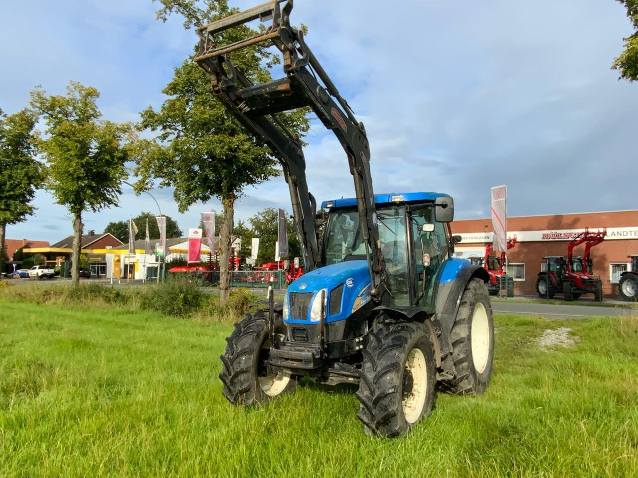 Traktor New Holland T6020 Elite: gambar 2