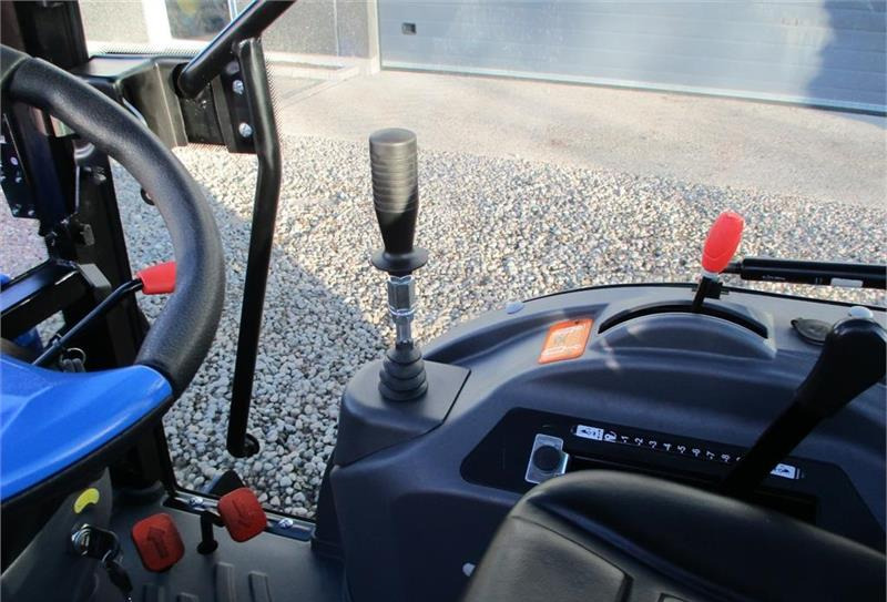Traktor Solis 26 HST Med kabine, Turf hjul og frontlæsser.: gambar 6