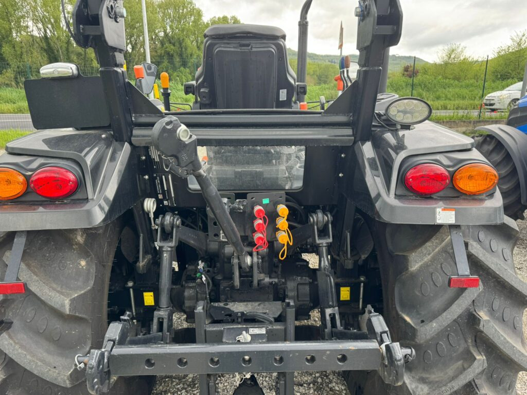 Traktor baru Solis S60 Black edition: gambar 9