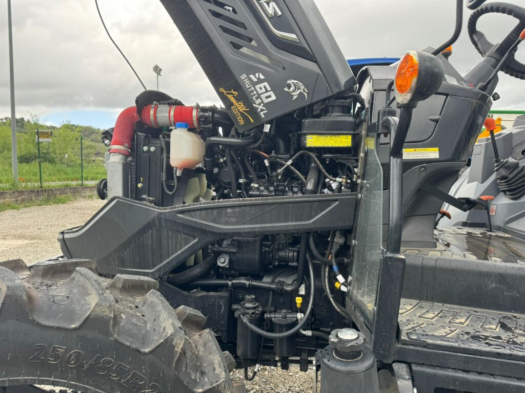 Traktor baru Solis S60 Black edition: gambar 8