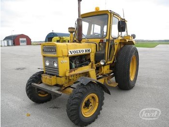 Volvo BM T650 Traktor samt frontlastare  - Traktor