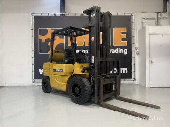 Forklift LPG CATERPILLAR GP30: gambar 1