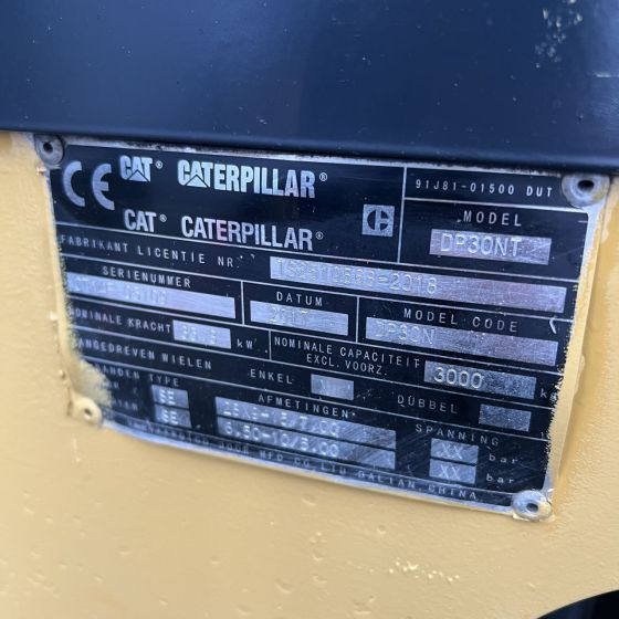 Forklift listrik Caterpillar DP30NT: gambar 19