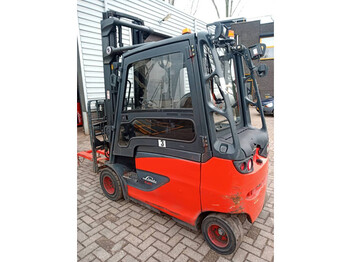 Forklift listrik Linde E30HL-01/600: gambar 1