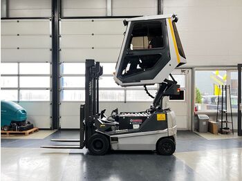 Forklift diesel Nissan GQ02L30CU Lifting cab: gambar 1