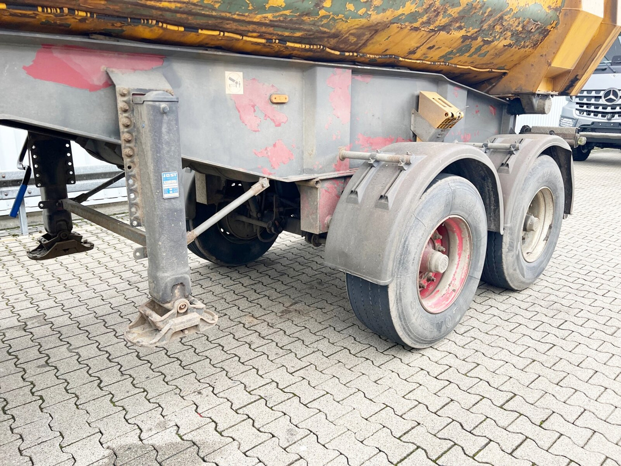 Semi-trailer jungkit Carnehl 2-Achs Kippauflieger 2-Achs Kippauflieger, Stahlmulde ca. 22m³, E-Verdeck: gambar 10