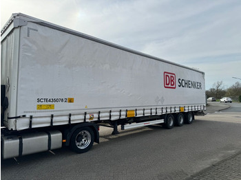 Semi-trailer dengan terpal samping KÄSSBOHRER