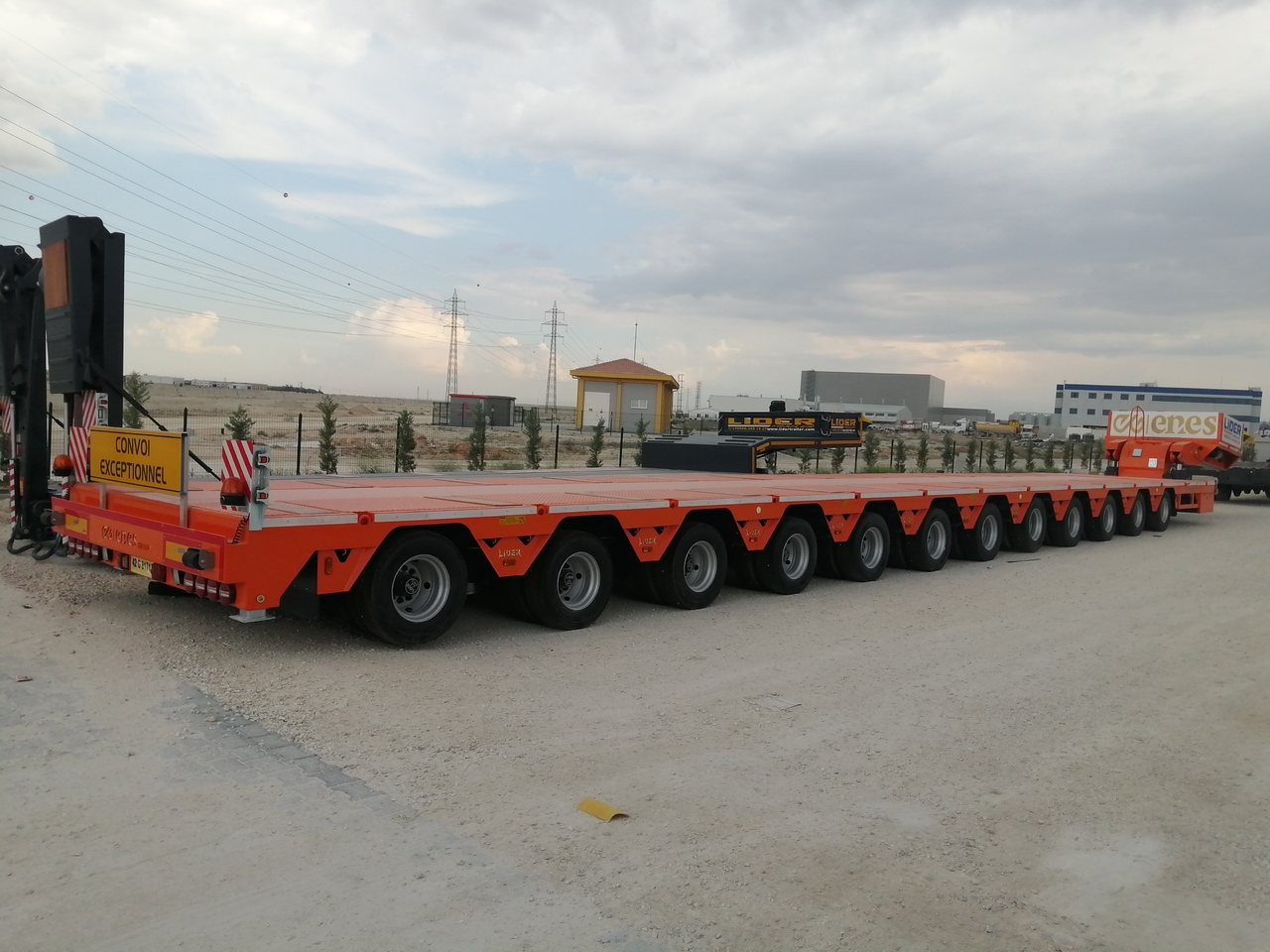 Semi-trailer low bed baru LIDER 2024 Model 200 TONS CAPACITY New Productions Directly From Manufacture: gambar 17