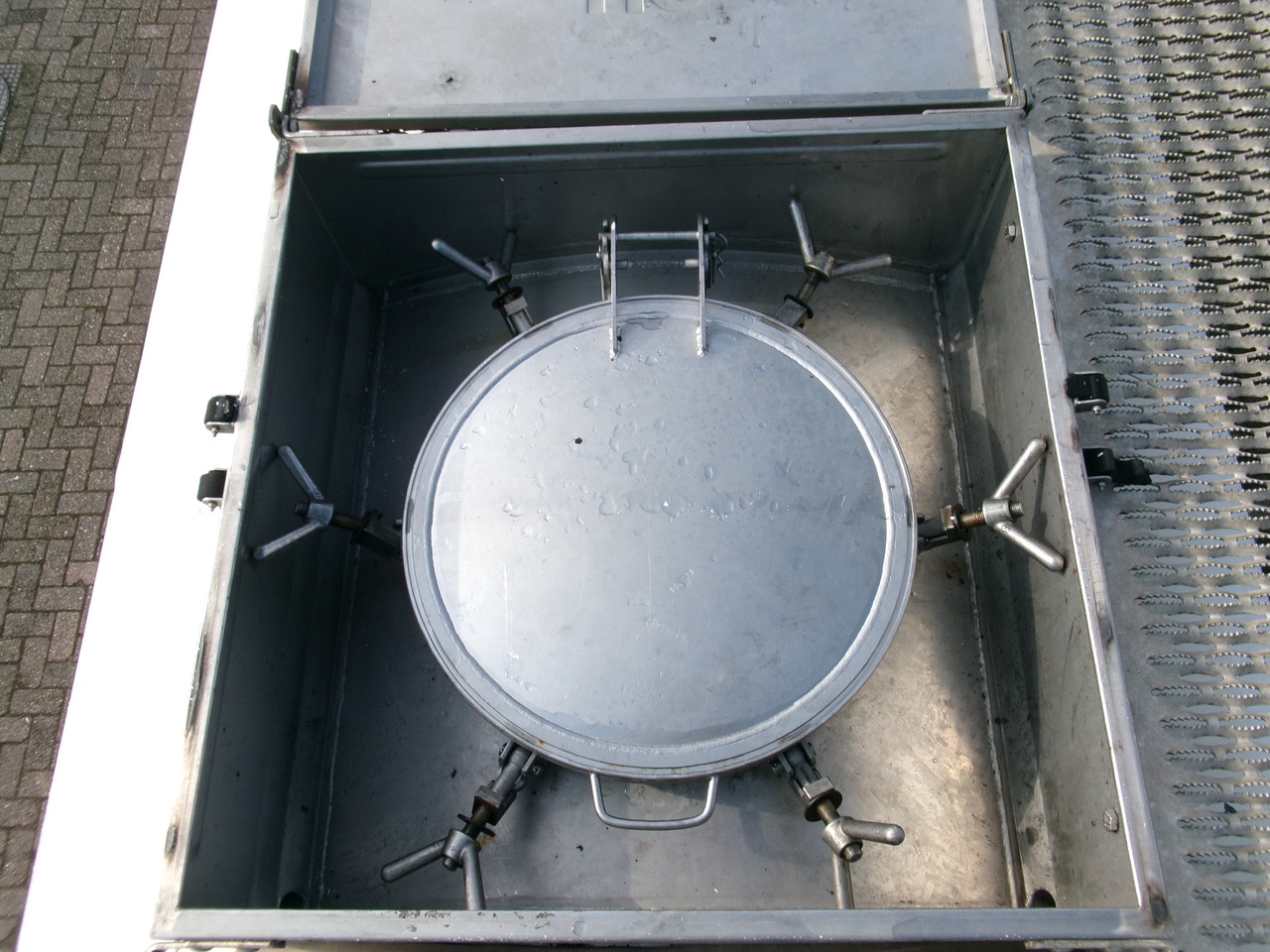 Semi-trailer tangki untuk pengangkutan bahan kimia Magyar Chemical tank inox L4BH 34 m3 / 1 comp: gambar 22