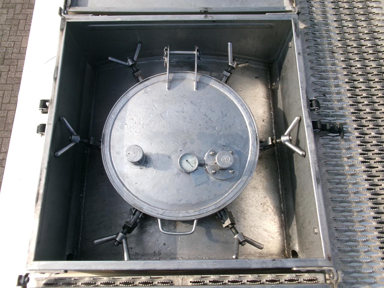Semi-trailer tangki untuk pengangkutan bahan kimia Magyar Chemical tank inox L4BH 34 m3 / 1 comp: gambar 19