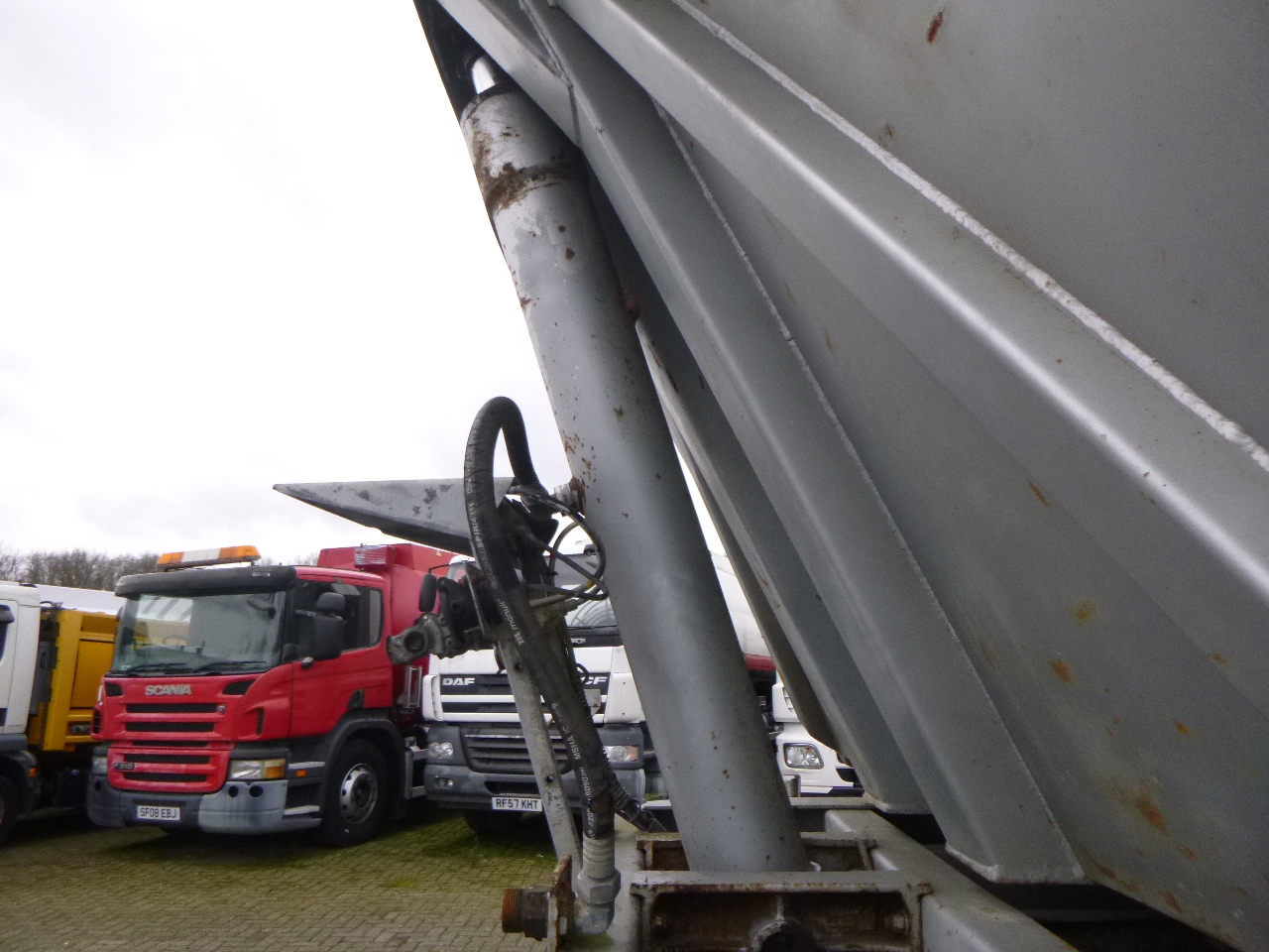 Semi-trailer jungkit Robuste Kaiser Tipper trailer steel 24 m3 + tarpaulin: gambar 11
