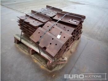 Trek untuk Bulldozer 490mm Steel Track Pads to suit D7 (Pallet of): gambar 1