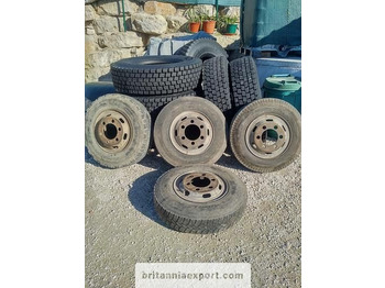 Pelek untuk Truk 4 x used 7.50-16 LT tyres on 6 studs rims for Toyota Dyna 300: gambar 1