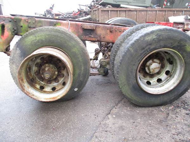 As roda belakang untuk Truk Scania: gambar 2
