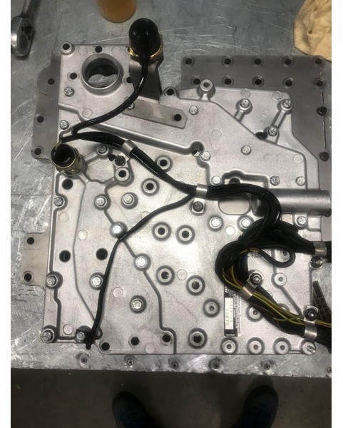 Gearbox baru Volvo Rebuilt valve block 22517 22518 22545 22546 22648 22649 22688 22689 22640 22650 22401 22671 22418 22419: gambar 2