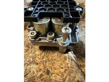 Gearbox dan bagiannya untuk Truk ZF Ventilblock TRAXON Getriebe 0501330550: gambar 3
