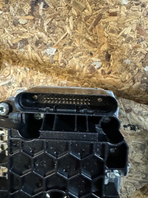 Gearbox dan bagiannya untuk Truk ZF Ventilblock TRAXON Getriebe 0501330550: gambar 2