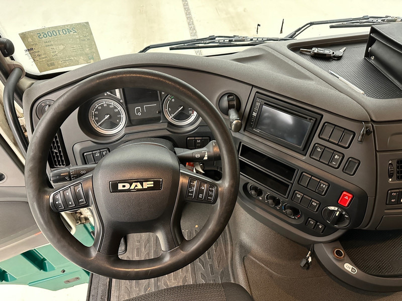 Tractor head DAF XF 460 Space Cab: gambar 12