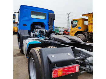 Tractor head HOWO HOWO 6x4 336 truck tractors-blue: gambar 3
