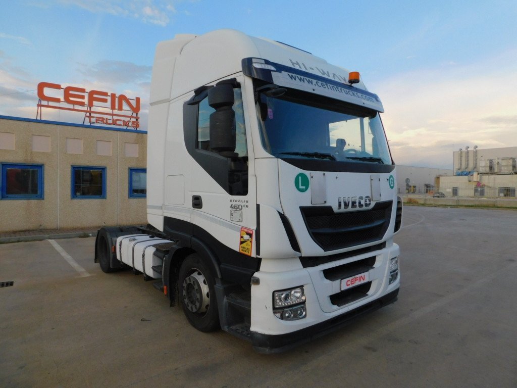 Tractor head Iveco As440t: gambar 2