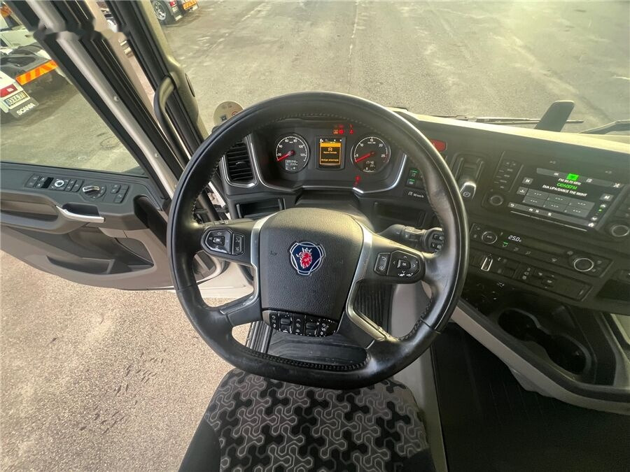 Tractor head Scania R450: gambar 19