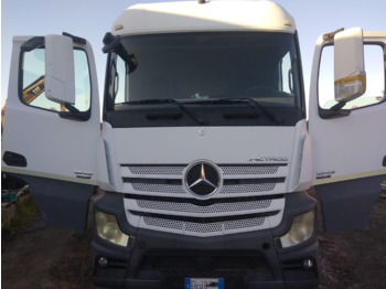 Tractor head MERCEDES-BENZ Actros 1845