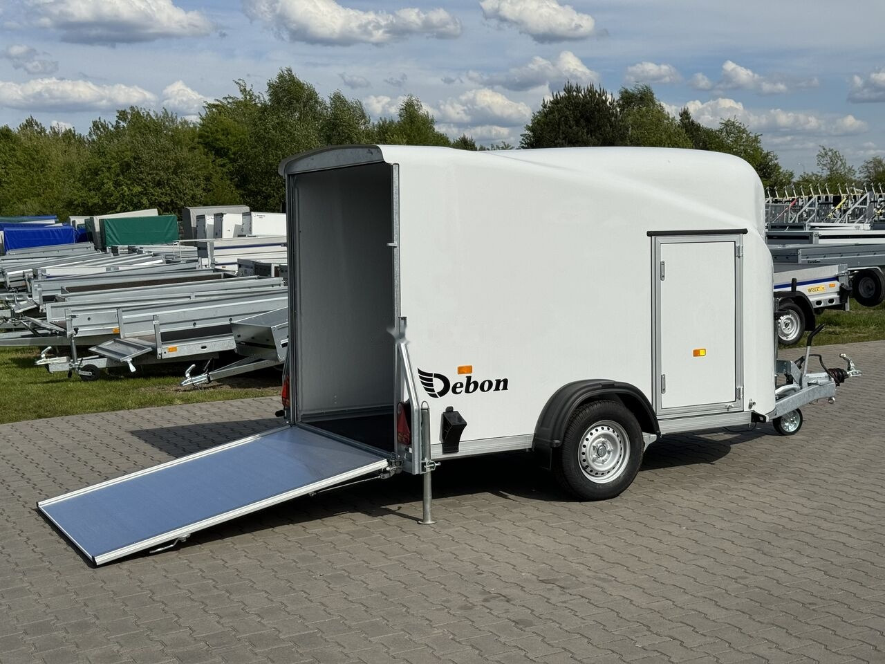 Trailer kotak tertutup baru Debon Cargo 1300 + side doors 1.3T GVW trailer cargo van box white: gambar 26