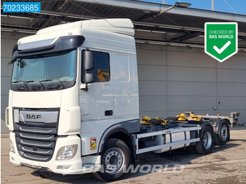 Pengangkut kontainer/ Container truck DAF XF 480