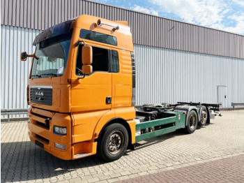 Pengangkut kontainer/ Container truck MAN TGA 26.440