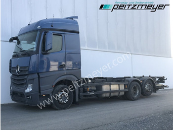 Pengangkut kontainer/ Container truck MERCEDES-BENZ Actros 2542