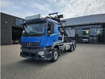 Pengangkut kontainer/ Container truck MERCEDES-BENZ Antos 2546
