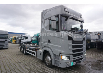 Pengangkut kontainer/ Container truck SCANIA S 450